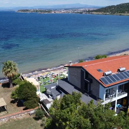 מלון Neo Cunda 2*